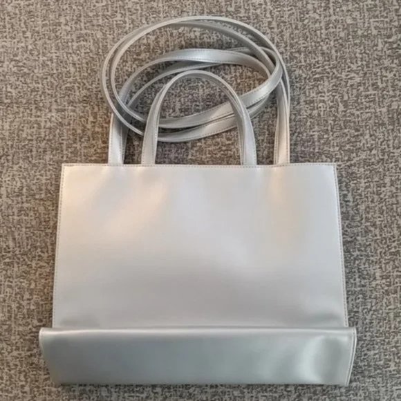 Telfar Metallic Vegan Leather Medium Shopping Bag Silver  Telfar Medium Silver Shopping Bag